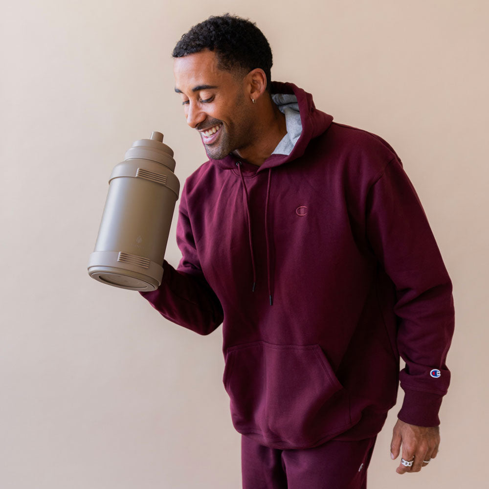 78-oz-titan-bottle-pastel-collection-y1 32_Manna_Website_Lifestyles_Titan_Darker_2.jpg